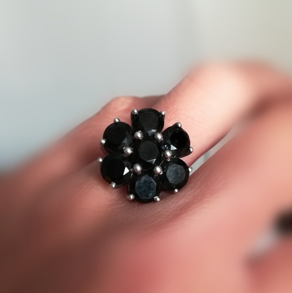 Jewelry - Black spinel ring